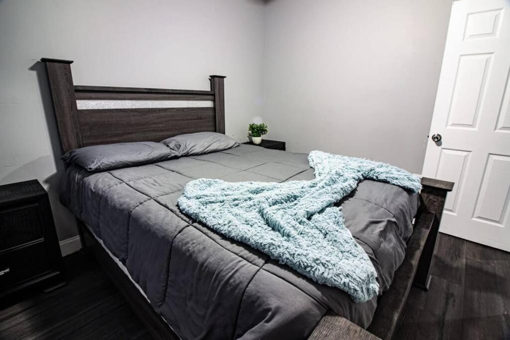 Comfortable 3Br, 1 Bath Close To The Falls Niagara Falls Exterior photo