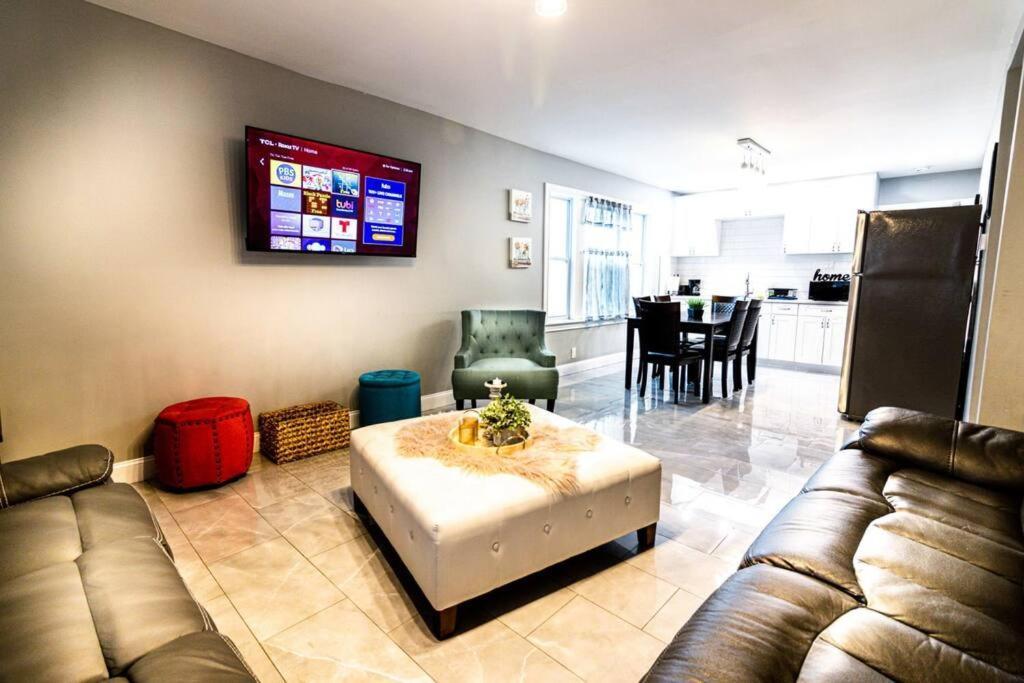 Comfortable 3Br, 1 Bath Close To The Falls Niagara Falls Exterior photo