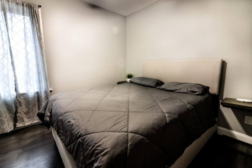 Comfortable 3Br, 1 Bath Close To The Falls Niagara Falls Exterior photo